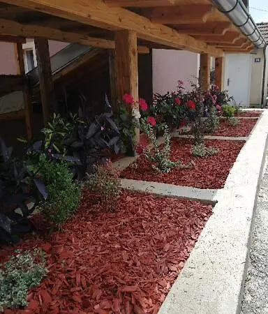 Uzicki-konaci Apartman *